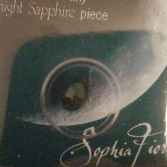 Midnight sapphire - Picture 2 of 3